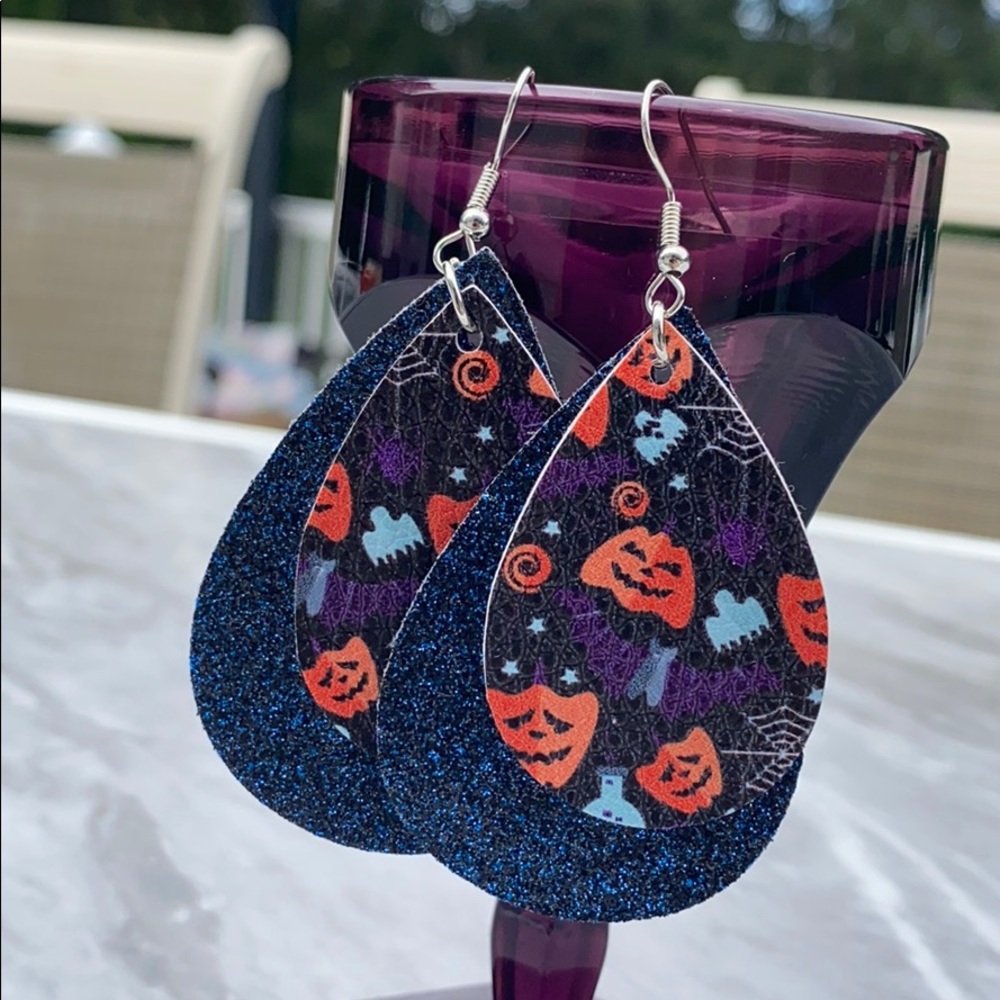 ✨ NWT! ✨ Halloween faux leather earrings